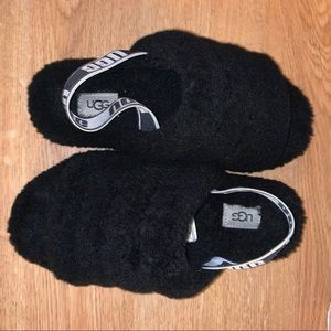 NWOT fluff yeah ugg slippers